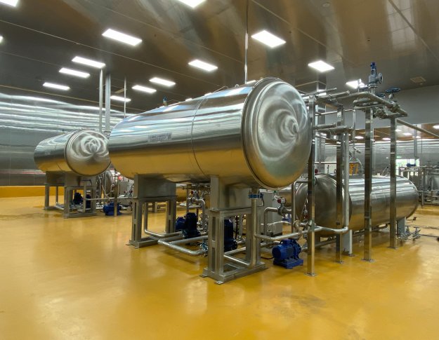 三鍋并聯(lián)水浴式高溫高壓調(diào)理殺菌釜